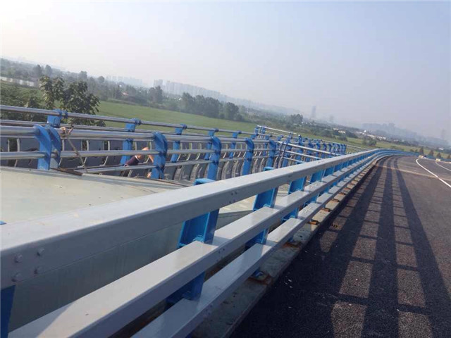 道路護欄